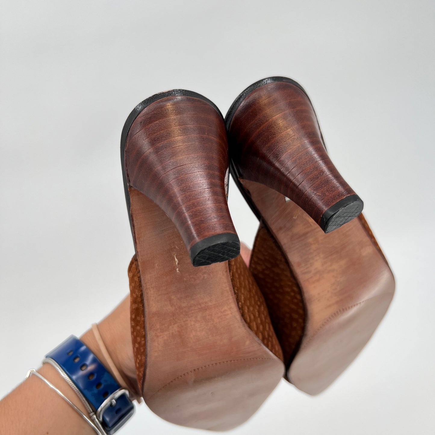 El Boyero Capybara Leather Mules