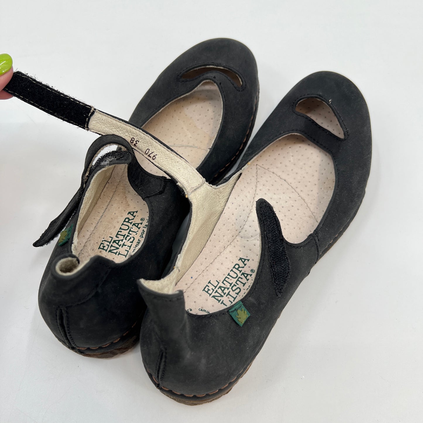 El Naturalista Leather Mary Janes 38EU