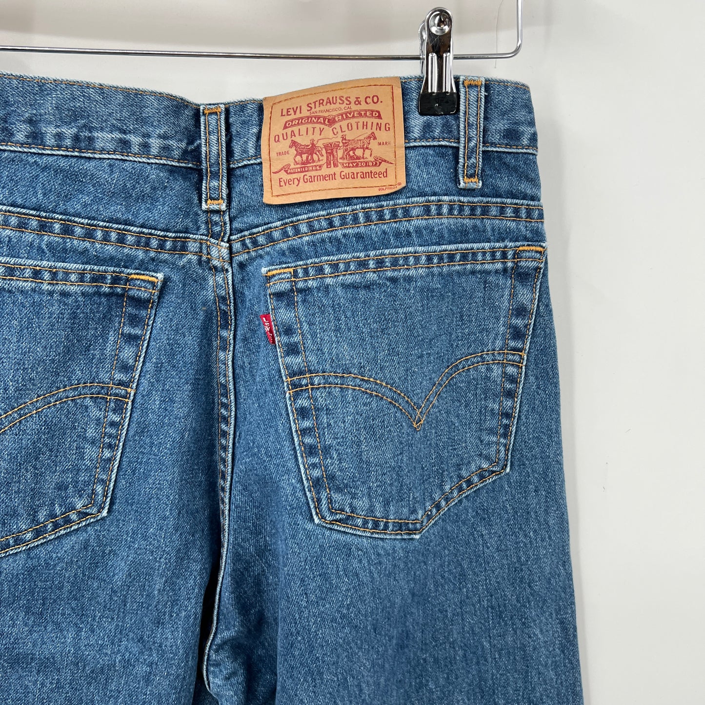 Vintage Levi’s 550 Relax Fit Tapered Jeans