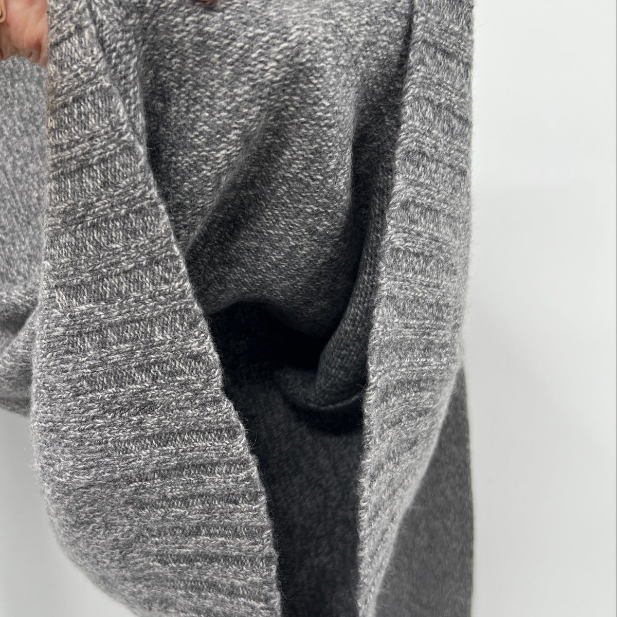 Vintage Holt Renfrew 100% Cashmere Turtleneck Sweater