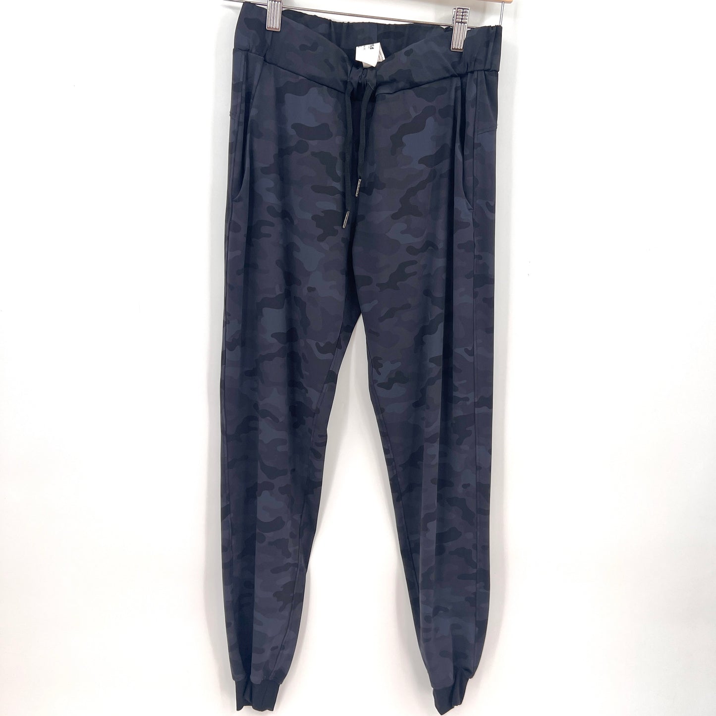 Zyia Dark Camo Joggers M