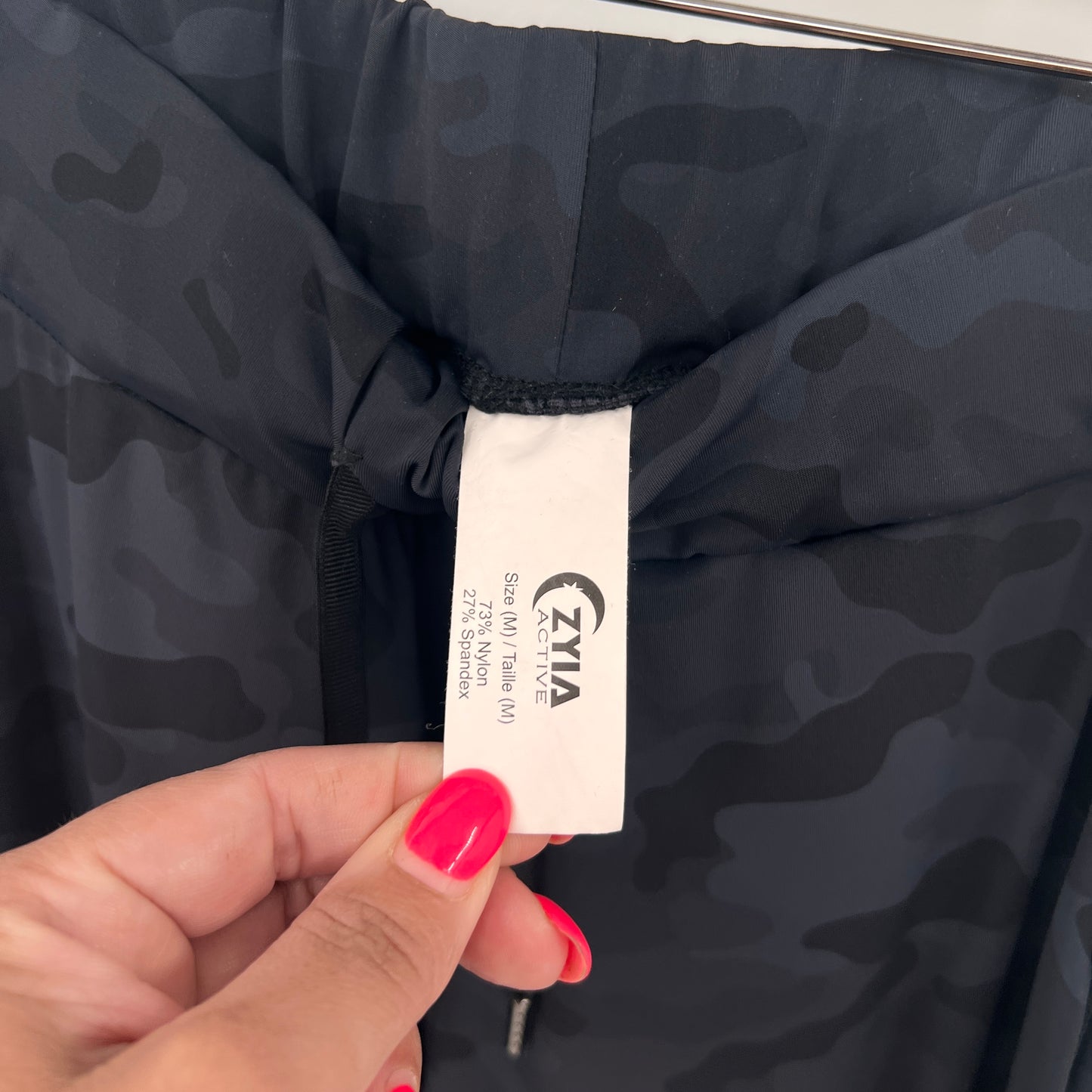 Zyia Dark Camo Joggers M