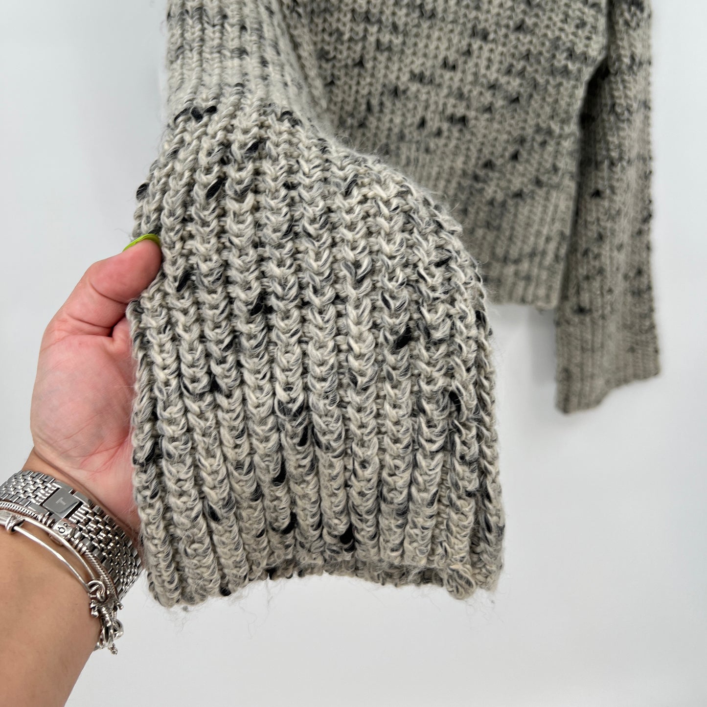 Obey N89 Funnel Neck Sweater L