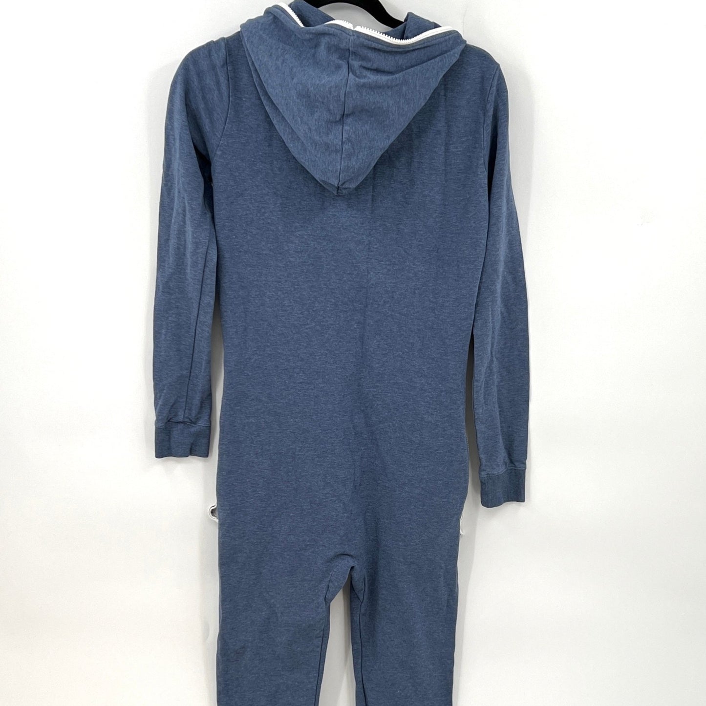 SOLD. Onepiece Fitted Onesies M
