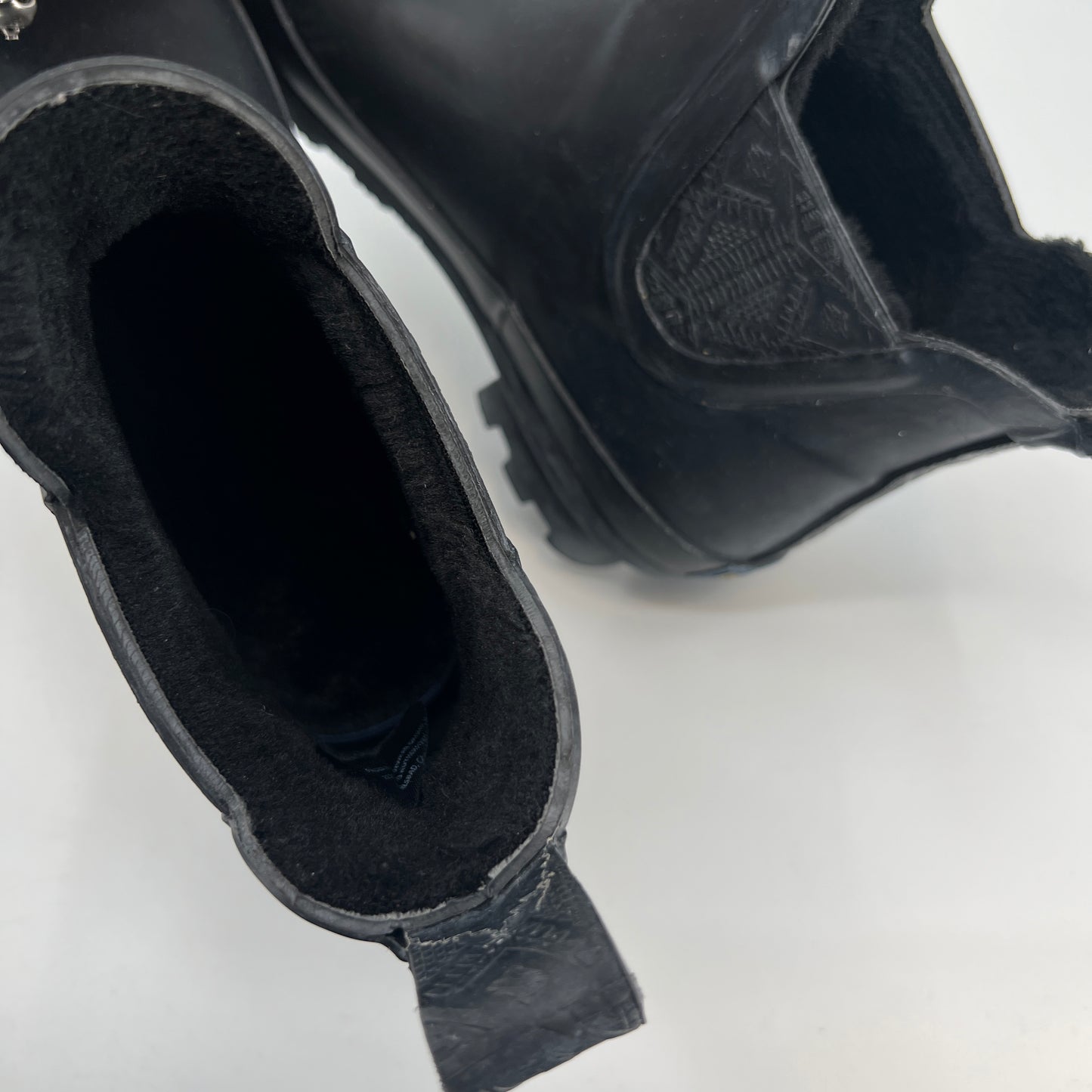 SOLD. Pendlenton Chelsea Rubber Boots 6