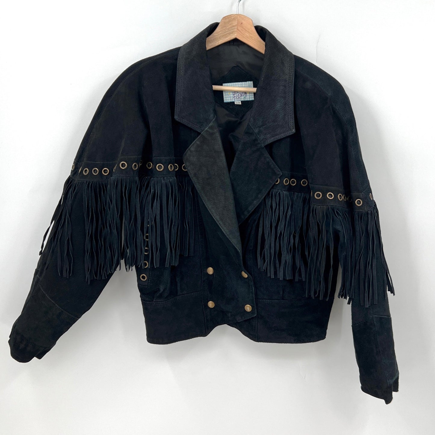 SOLD. Vintage Very Trendy Cropped Fringed Leather Jacket M