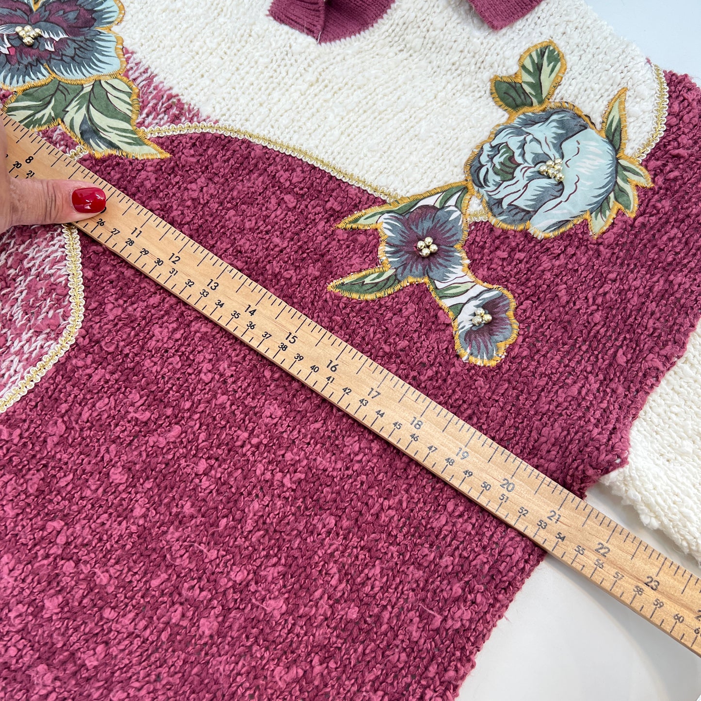 Vintage Separate Scene Popcorn knit Floral Patch Sweater S/M