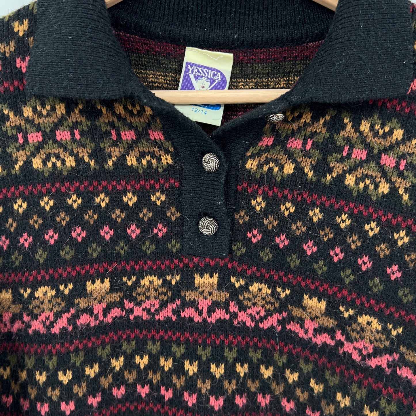 SOLD. Vintage Yessica Sweater M/L
