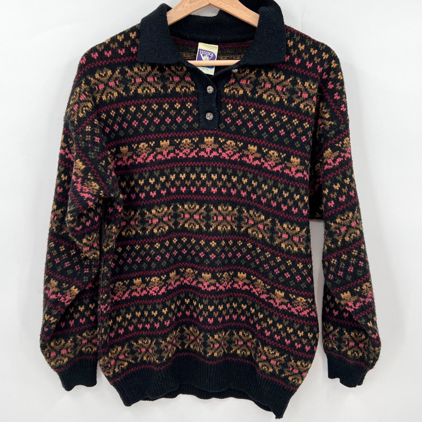 SOLD. Vintage Yessica Sweater M/L