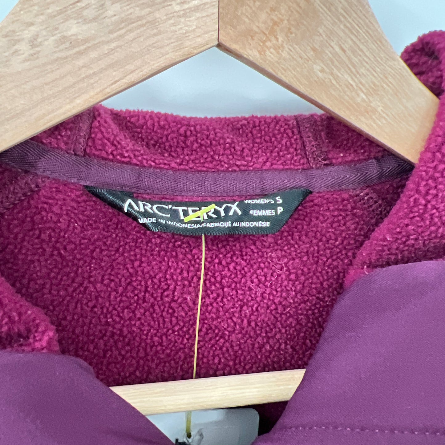 Arc'teryx Hooded Zip Up Light Jacket