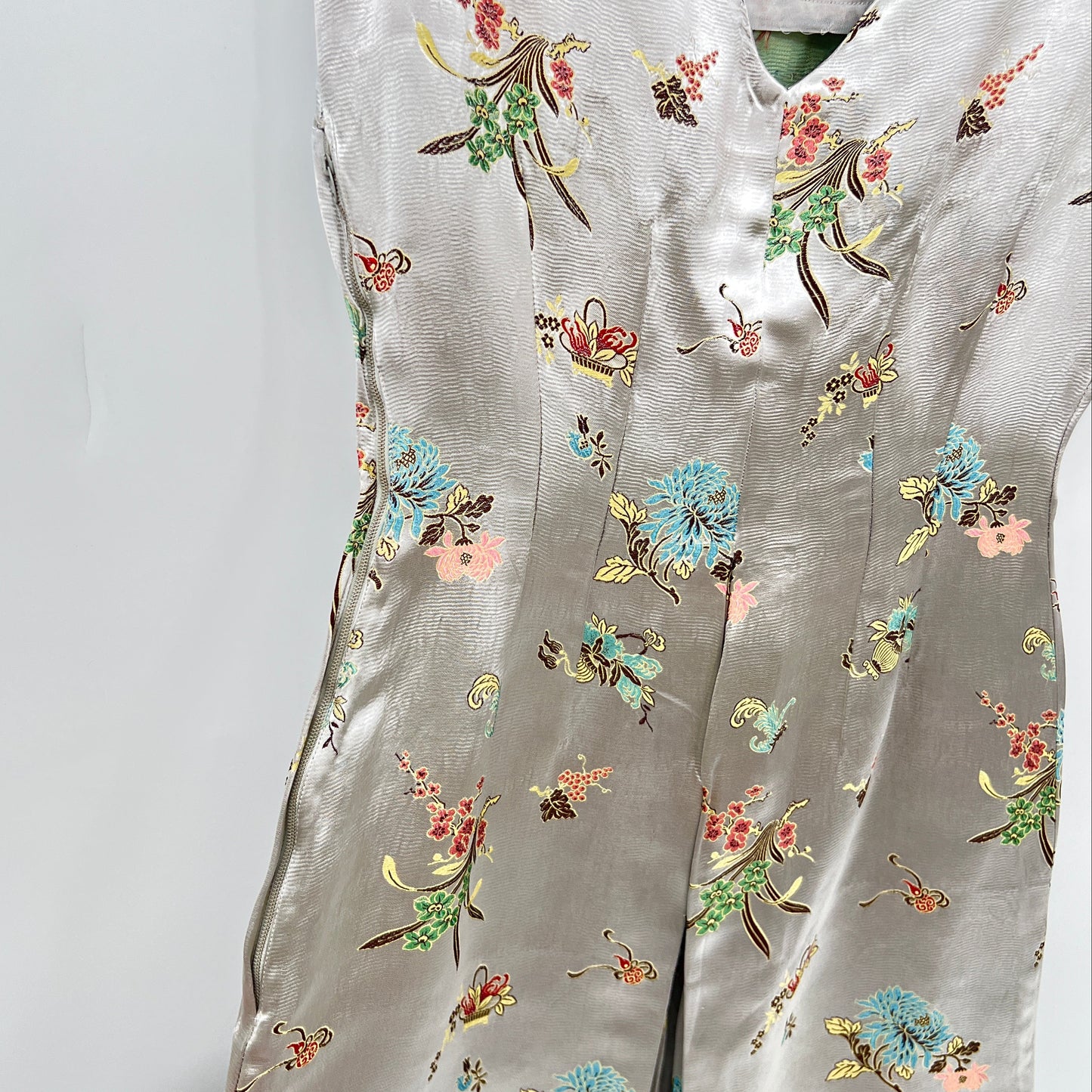 Vintage Floral Printed Cheongsam Back Plead Dress