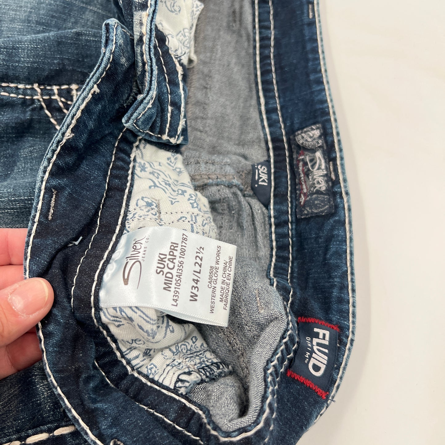 Silver Jeans Suki Mid Rise Capri Jeans