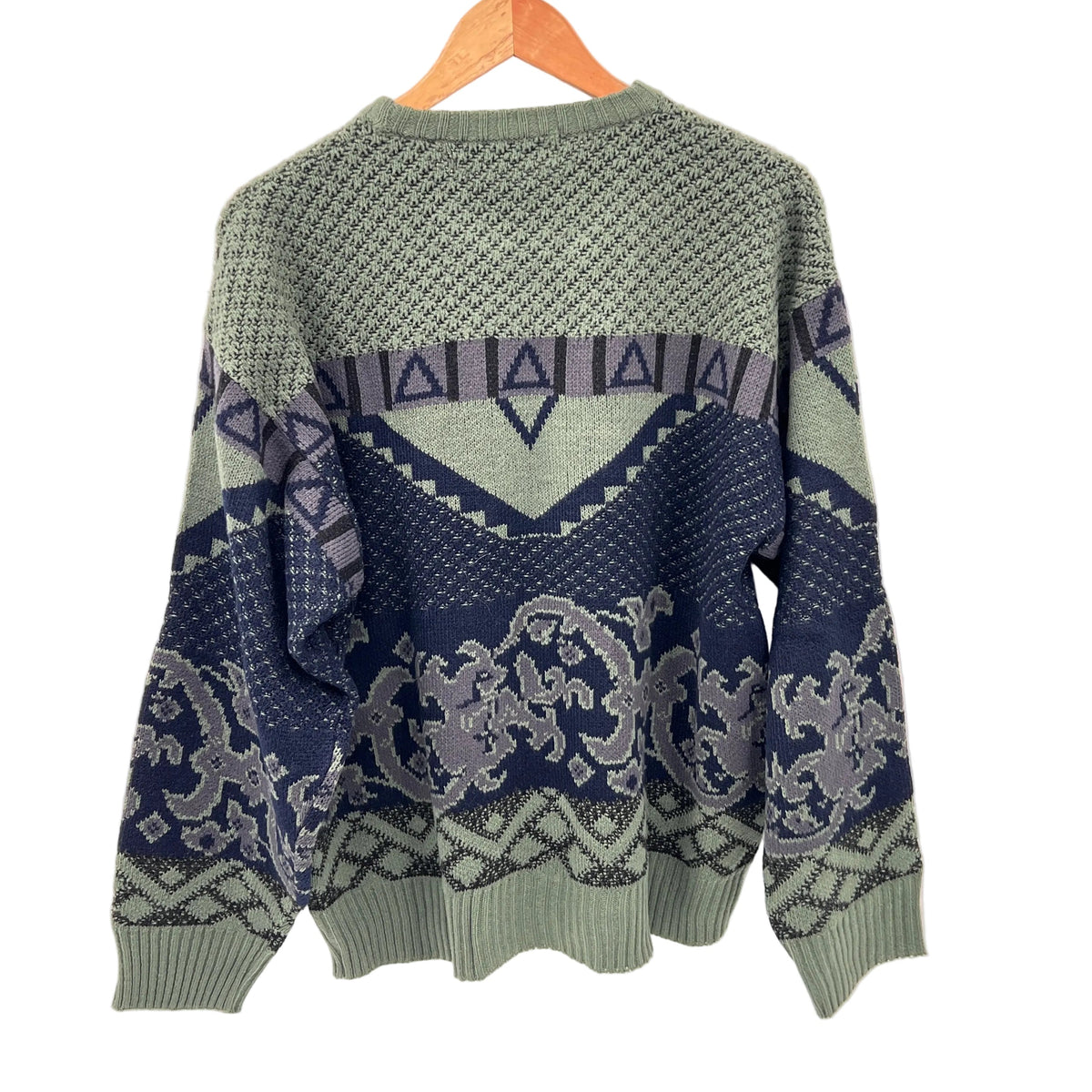 Vintage Club International Crewneck Knit Sweater
