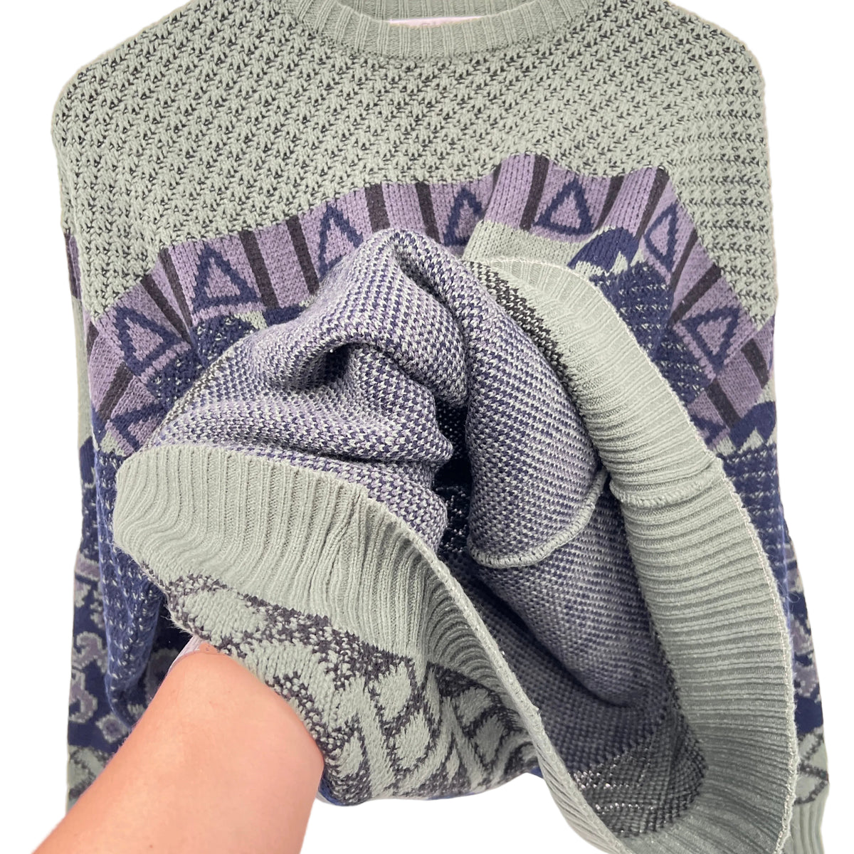 Vintage Club International Crewneck Knit Sweater