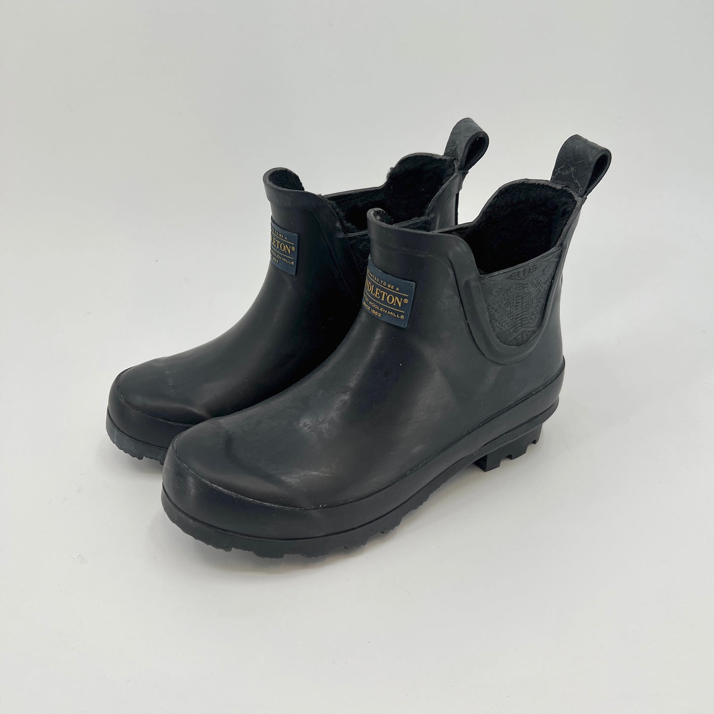 SOLD. Pendlenton Chelsea Rubber Boots 6
