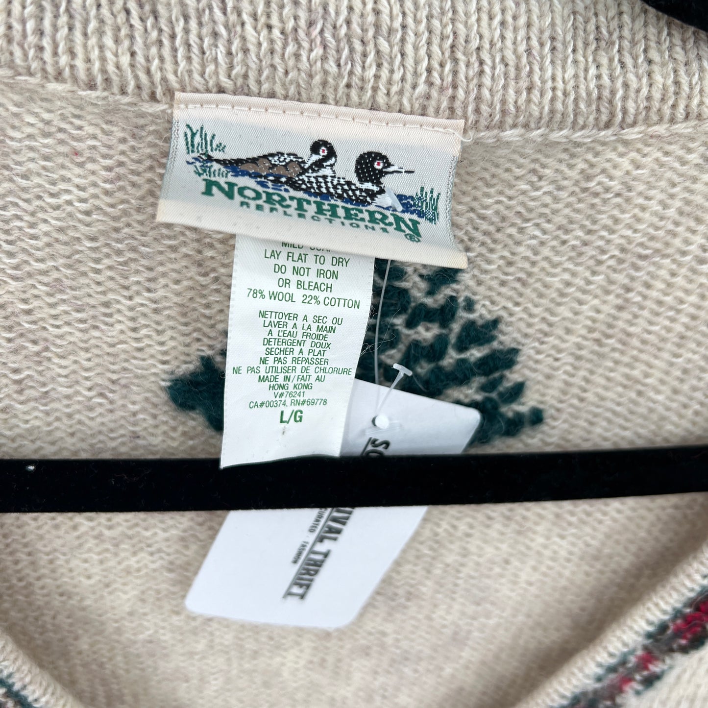 SOLD. Vintage Northern Reflection Wool Christmas Cardigan L