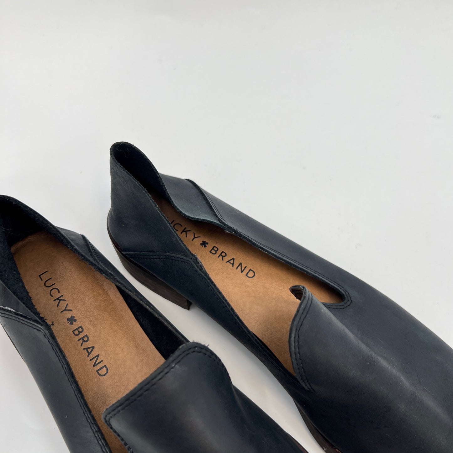 SOLD. Lucky Brand Leather Flats 7US
