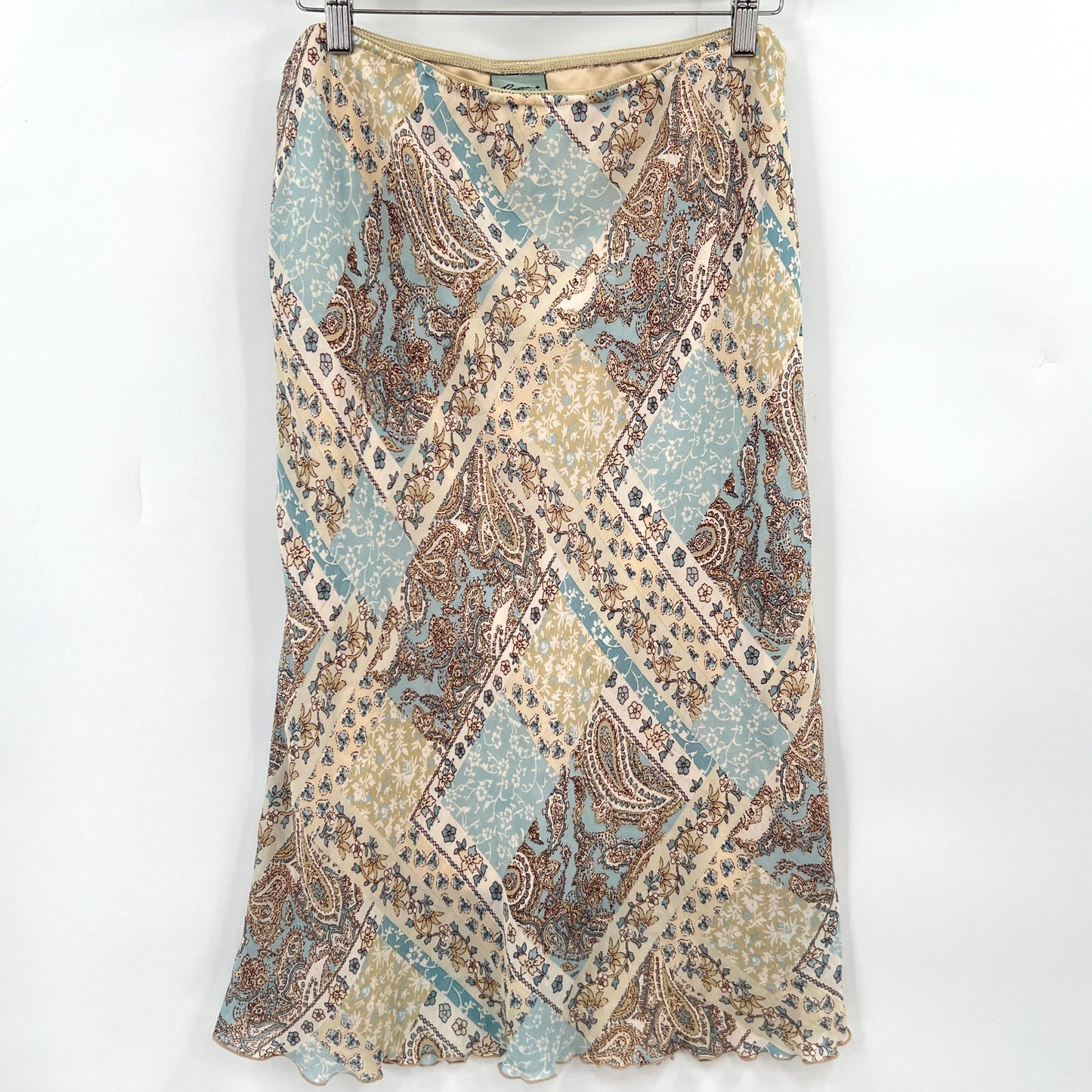 SOLD. Y2K Paisley Patch Like Skirt M/L