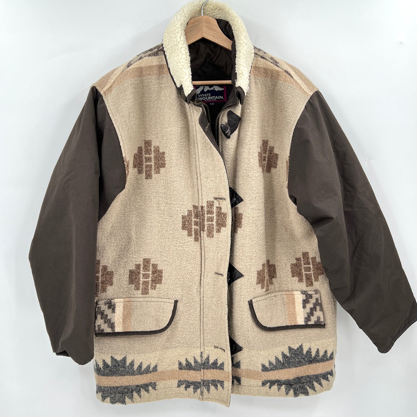 SOLD. Vintage White Mountain Western Light Jacket M