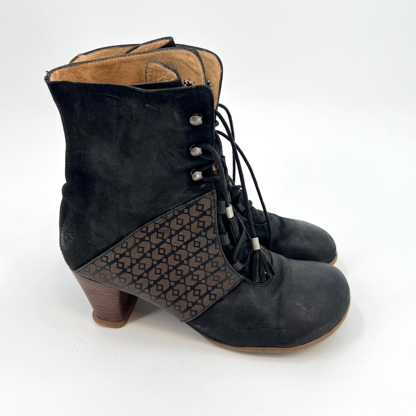 SOLD. John Fluevog Operettas Marietta Leather Boots 9.5US