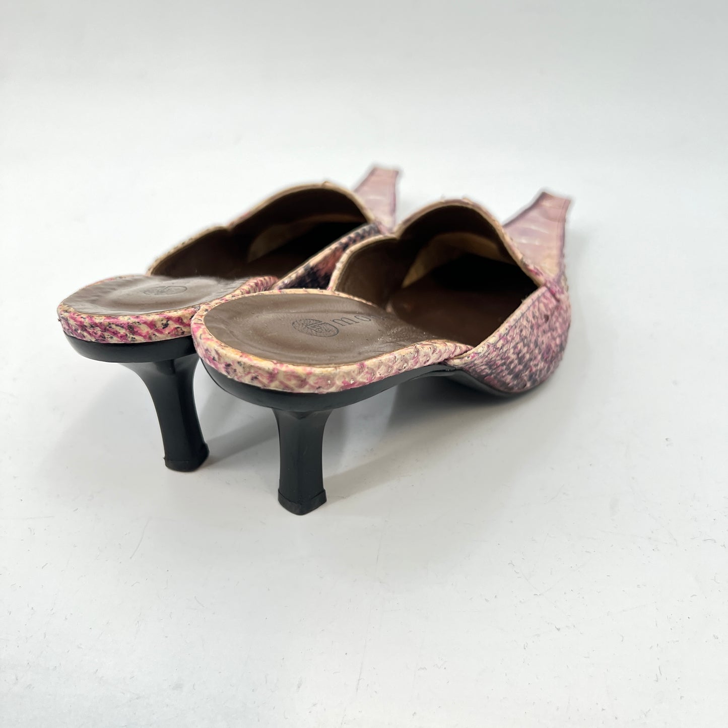 F. Mode Leather Pointy Toe  Mule Shoes